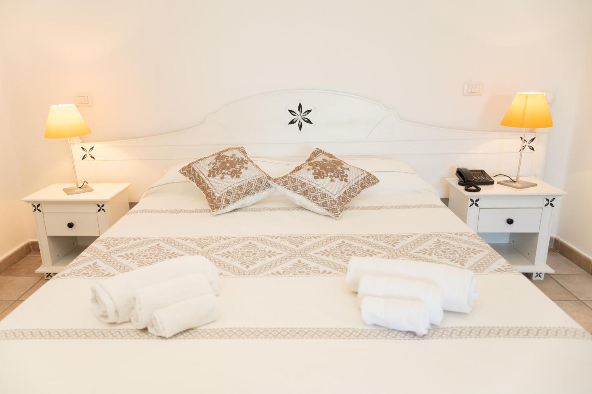 Gh Diana Hotel Santa Teresa Gallura Extérieur photo