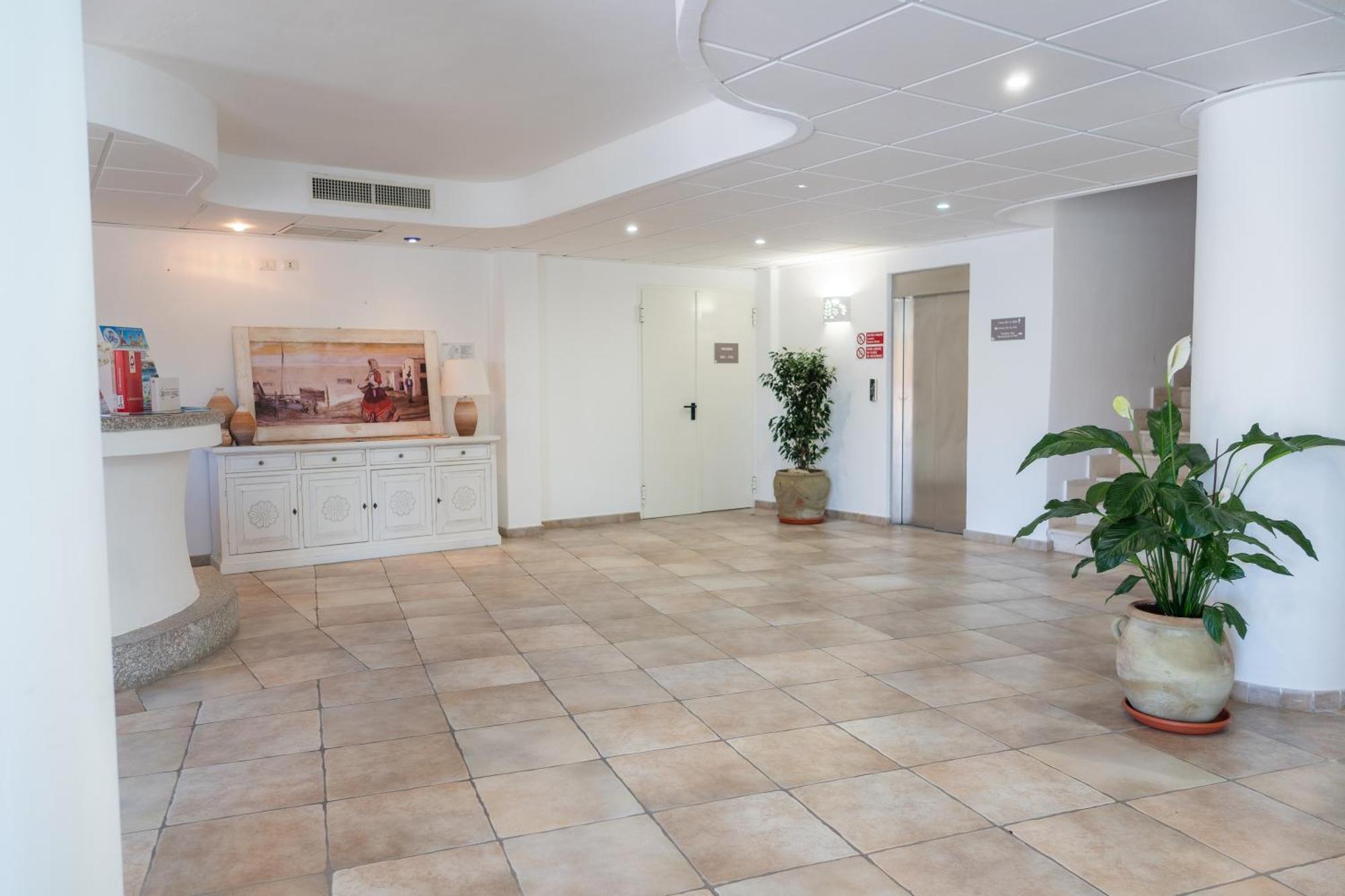 Gh Diana Hotel Santa Teresa Gallura Extérieur photo